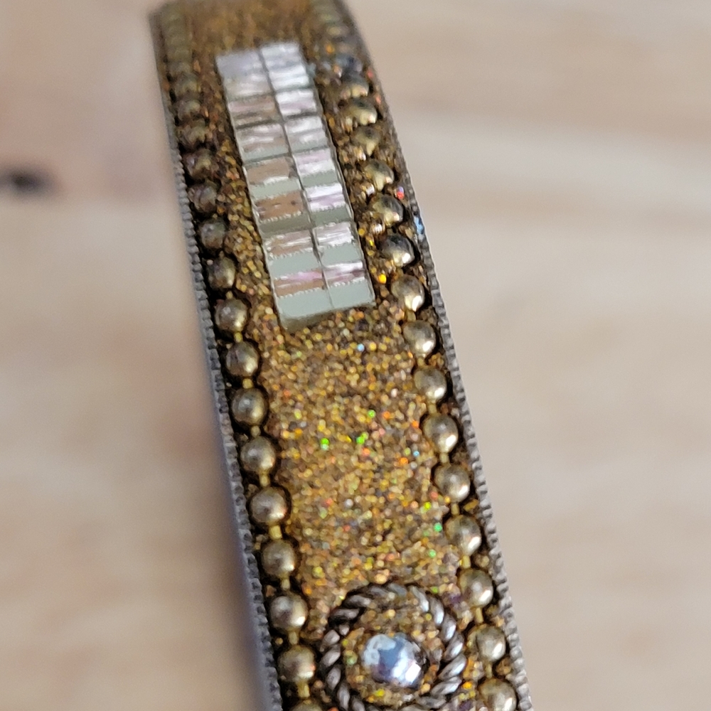 This gold bracelet is just beautiful.
